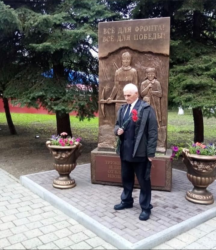 С благодарственного молебна начались праздничные мероприятия в Изобильном