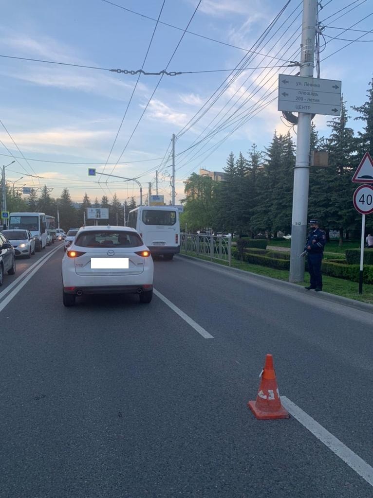 В Ставрополе сбили школьника, который переходил дорогу в неположенном месте В Ставрополе сбили школьника, который переходил дорогу в неположенном месте