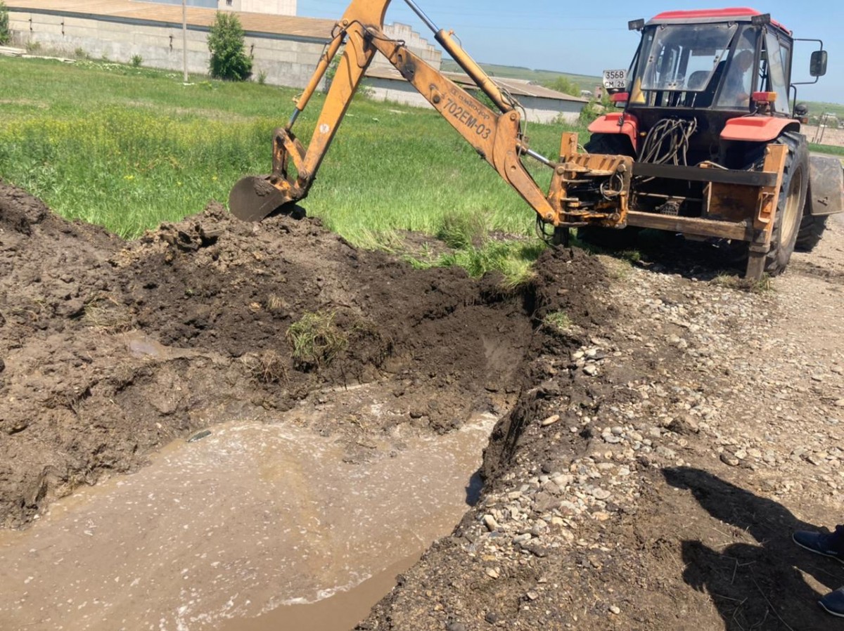 Оставившую без воды 7,4 тыс. жителей Ставрополья аварию устранили Оставившую без воды 7,4 тыс. жителей Ставрополья аварию устранили