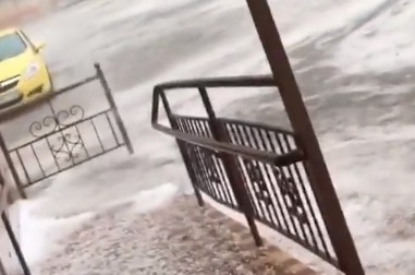 Прокуратура проверит работу коммунальщиков и власти во время ливня в Ставрополе Прокуратура проверит работу коммунальщиков и власти во время ливня в Ставрополе