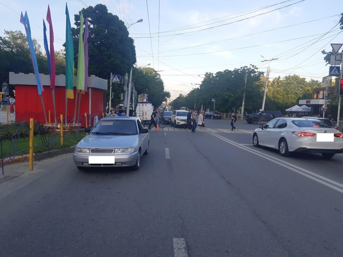 В Ставрополе 7-летний ребенок попал под машину на пешеходном переходе