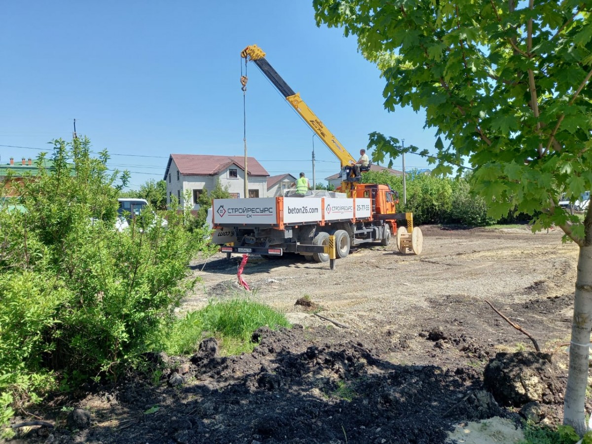 В Ставрополе продолжается благоустройство сквера в 204 квартале