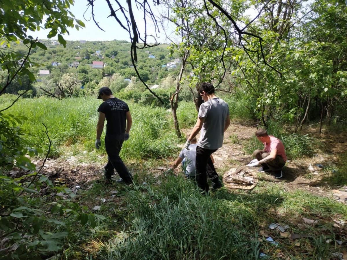 Более 20 тысяч человек вышли на субботник в Ставрополе Более 20 тысяч человек вышли на субботник в Ставрополе