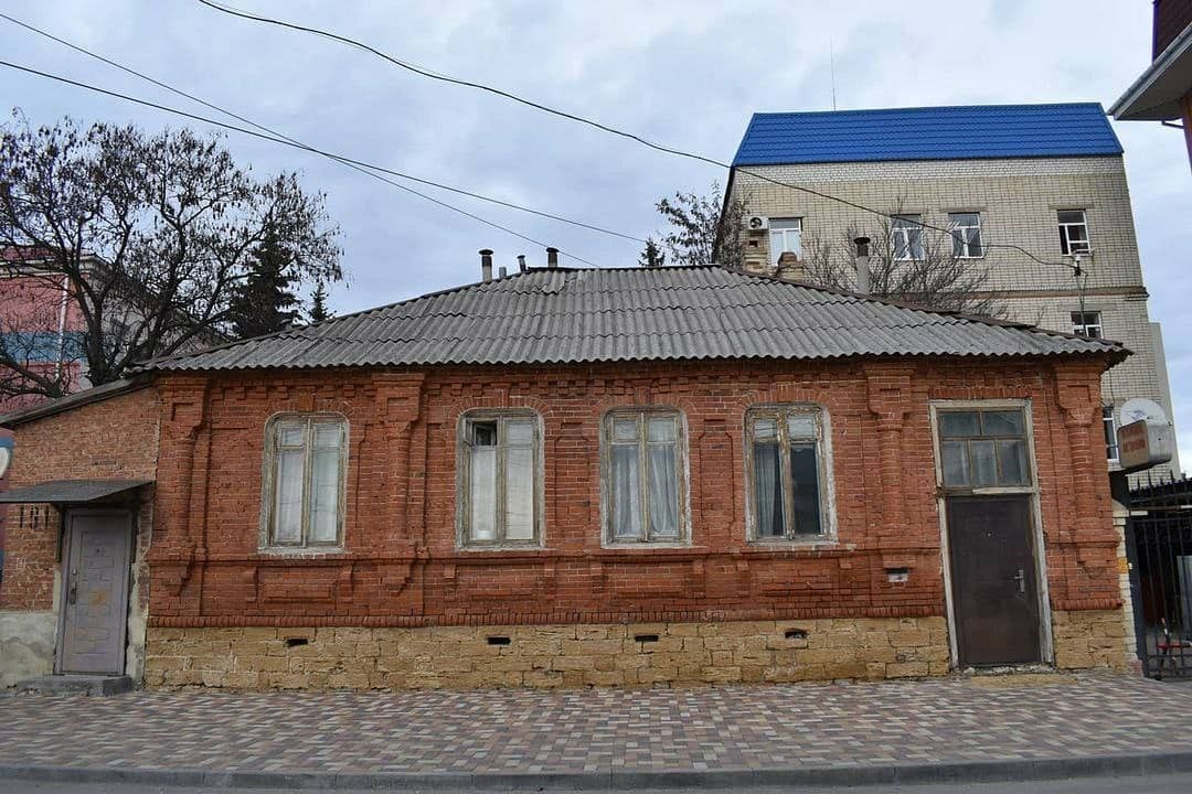 В Ставрополе восстанавливают исторический облик фасада здания В Ставрополе восстанавливают исторический облик фасада здания