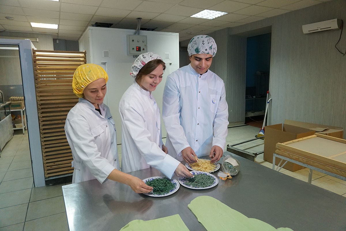 Студенты СКФУ изготовили макароны с живыми бактериями Студенты СКФУ изготовили макароны с живыми бактериями