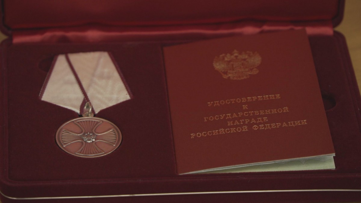 Губернатор Старополья наградил посмертно мальчика, спасшего тонущего ребенка Губернатор Старополья наградил посмертно мальчика, спасшего тонущего ребенка