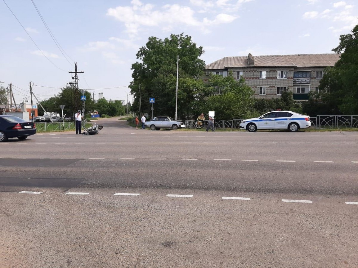 Мотоциклист получил перелом позвоночника в ДТП на Ставрополье Мотоциклист получил перелом позвоночника в ДТП на Ставрополье