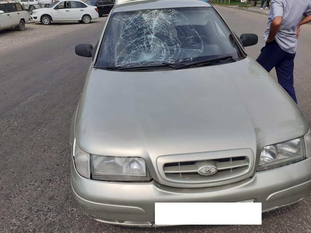 В Кисловодске водитель проехал на красный свет и сбил подростка на пешеходном переходе В Кисловодске водитель проехал на красный свет и сбил подростка на пешеходном переходе