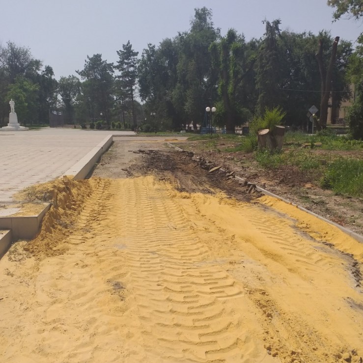 На Ставрополье в селе Гофицкое благоустраивают территорию Дома культуры