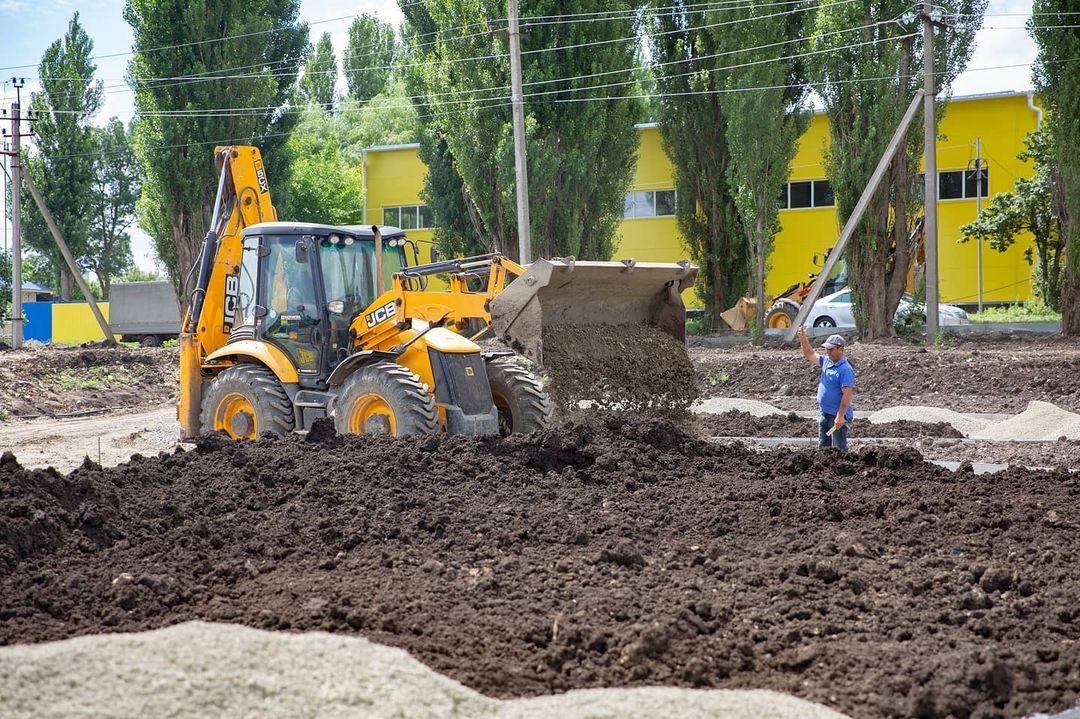 В Ставрополе благоустраивают территорию школы зимних видов спорта Ильи Авербуха В Ставрополе благоустраивают территорию школы зимних видов спорта Ильи Авербуха