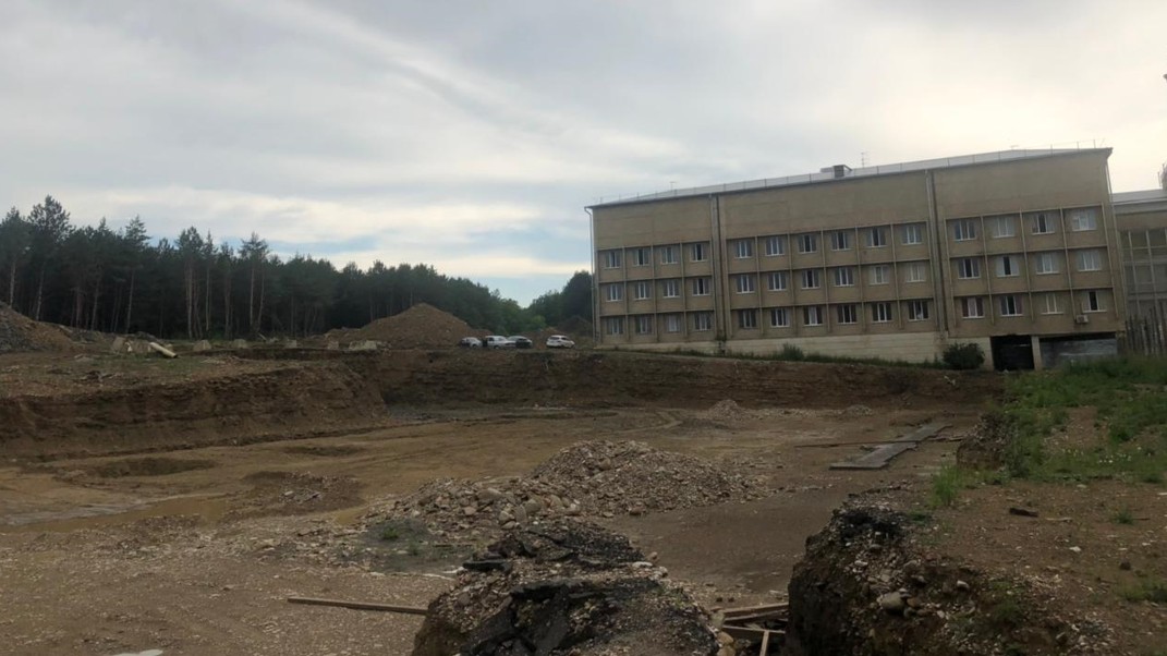 В Кисловодске возобновилось строительство нового корпуса горбольницы В Кисловодске возобновилось строительство нового корпуса горбольницы