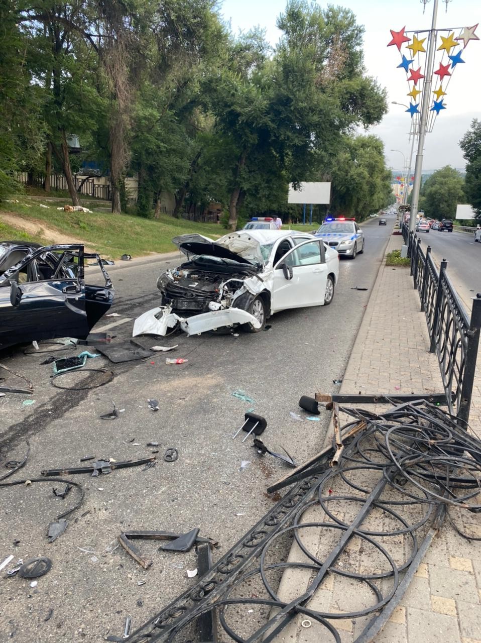 Три человека пострадали в лобовом столкновении легковушек в Пятигорске Три человека пострадали в лобовом столкновении легковушек в Пятигорске