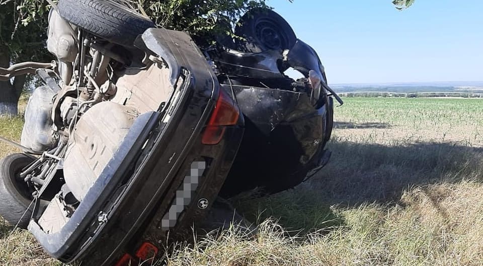 На Ставрополье водитель «БМВ» погиб на месте после столкновения с деревом На Ставрополье водитель «БМВ» погиб на месте после столкновения с деревом