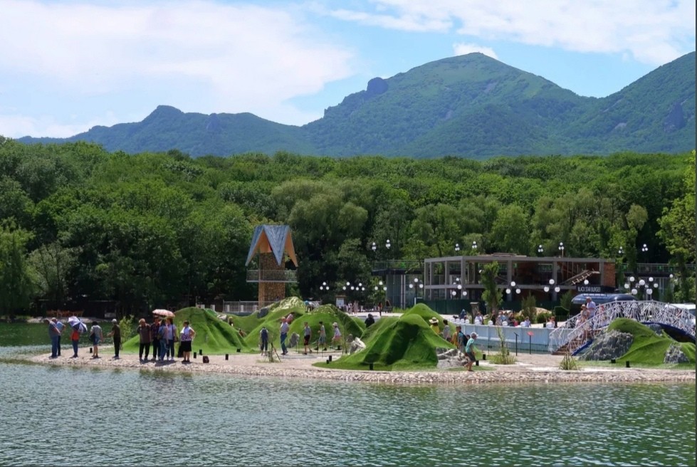 На Кавминдводах откроют первую канатную дорогу над водой к горе Железная