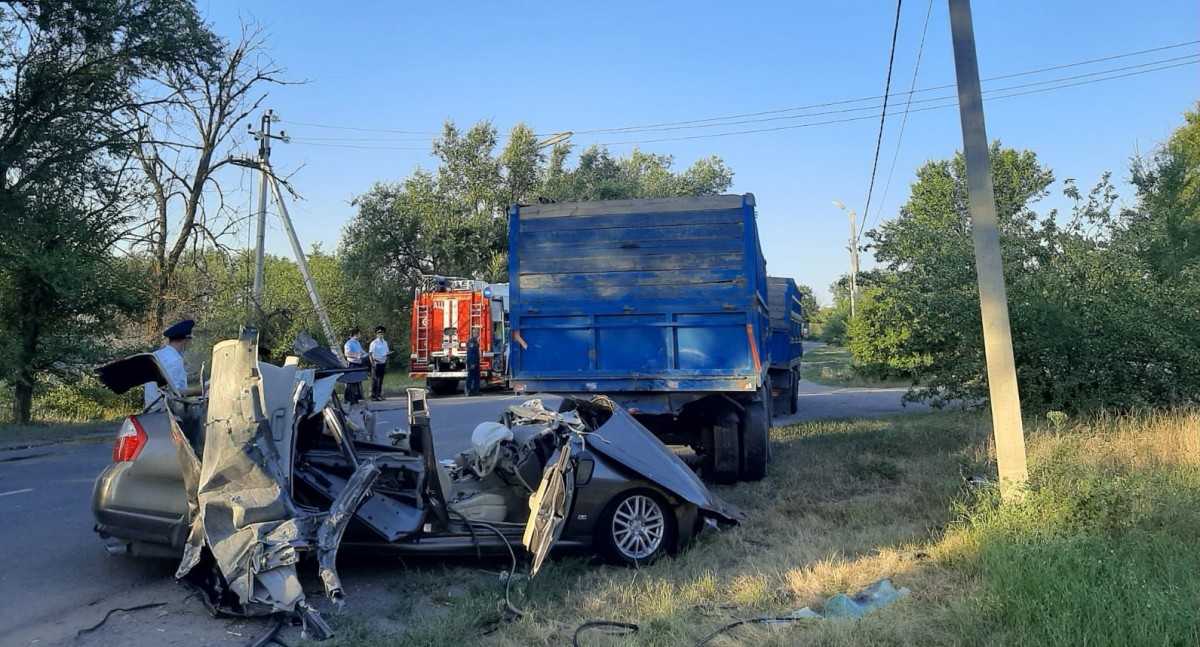 Три человека погибли в ДТП с грузовиком на Ставрополье
