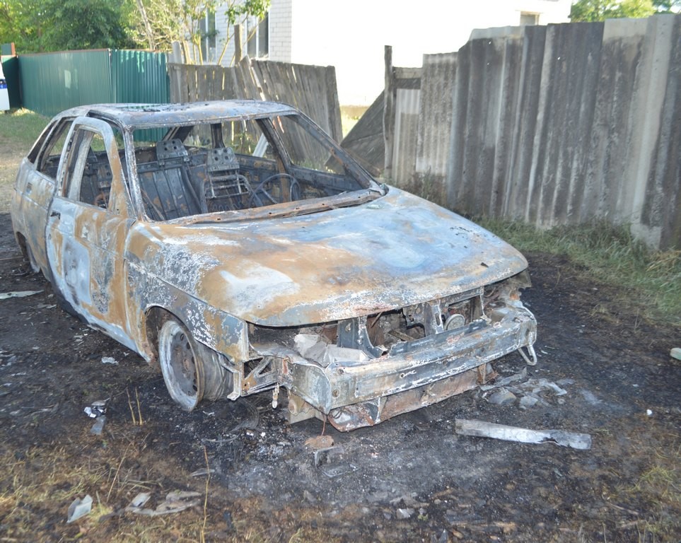 На Ставрополье мужчина поджег автомобиль неприятельницы