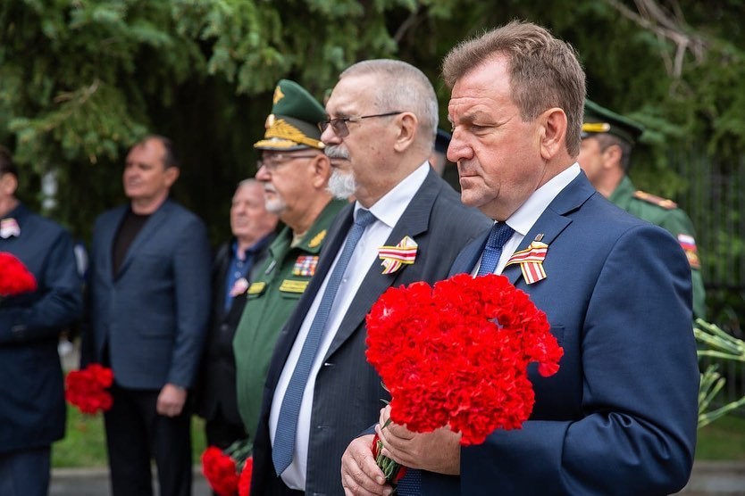 В Ставрополе почтили память погибших в терактах В Ставрополе почтили память погибших в терактах