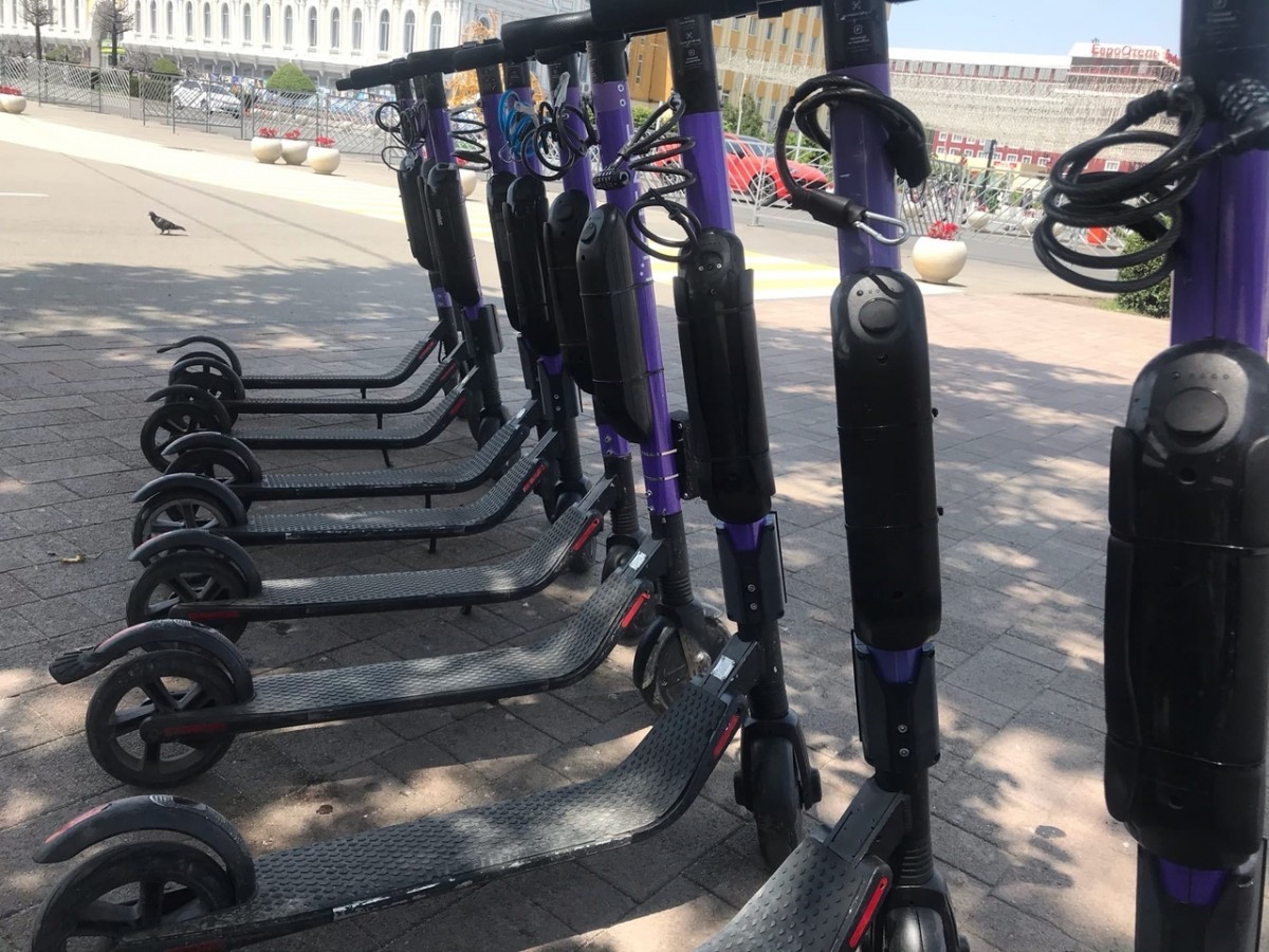 В России скорость электросамокатов предложили ограничить до 25 км/ч