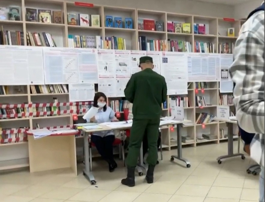 На Ставрополье опровергли фейк о незаконном голосовании военных-срочников На Ставрополье опровергли фейк о незаконном голосовании военных-срочников