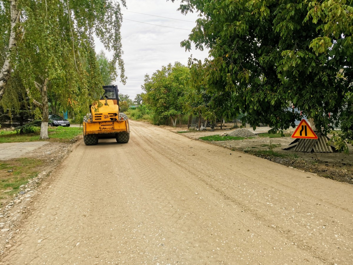 На одной из улиц станицы Курской на Ставрополье заменят гравий на асфальтобетон На одной из улиц станицы Курской на Ставрополье заменят гравий на асфальтобетон