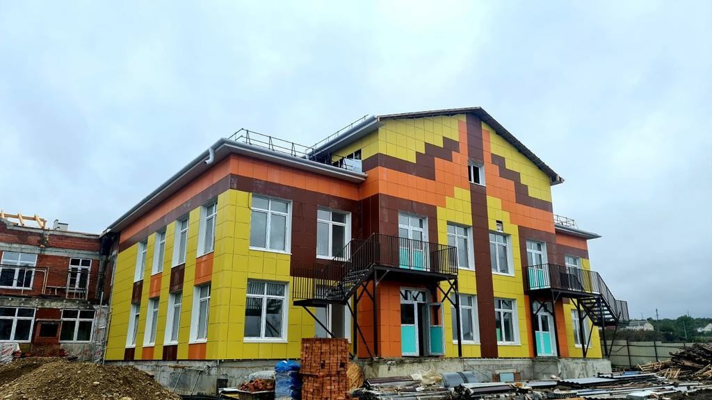 В Невинномысске продолжается строительство детского сада на 225 человек В Невинномысске продолжается строительство детского сада на 225 человек