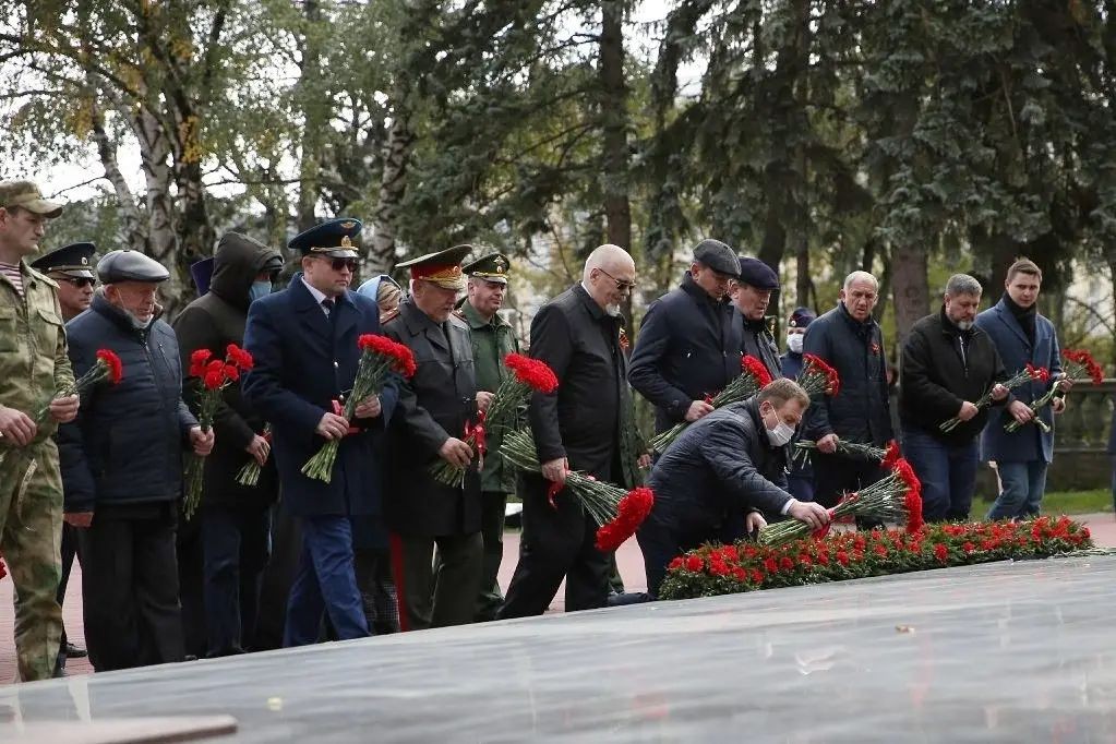 В Ставрополе почтили память защитников Кавказа В Ставрополе почтили память защитников Кавказа