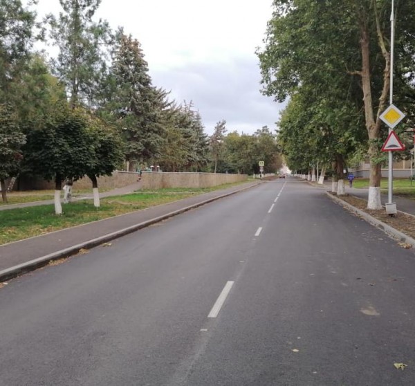 В Солнечнодольске окончили ремонт более 1 км дороги на центральном бульваре