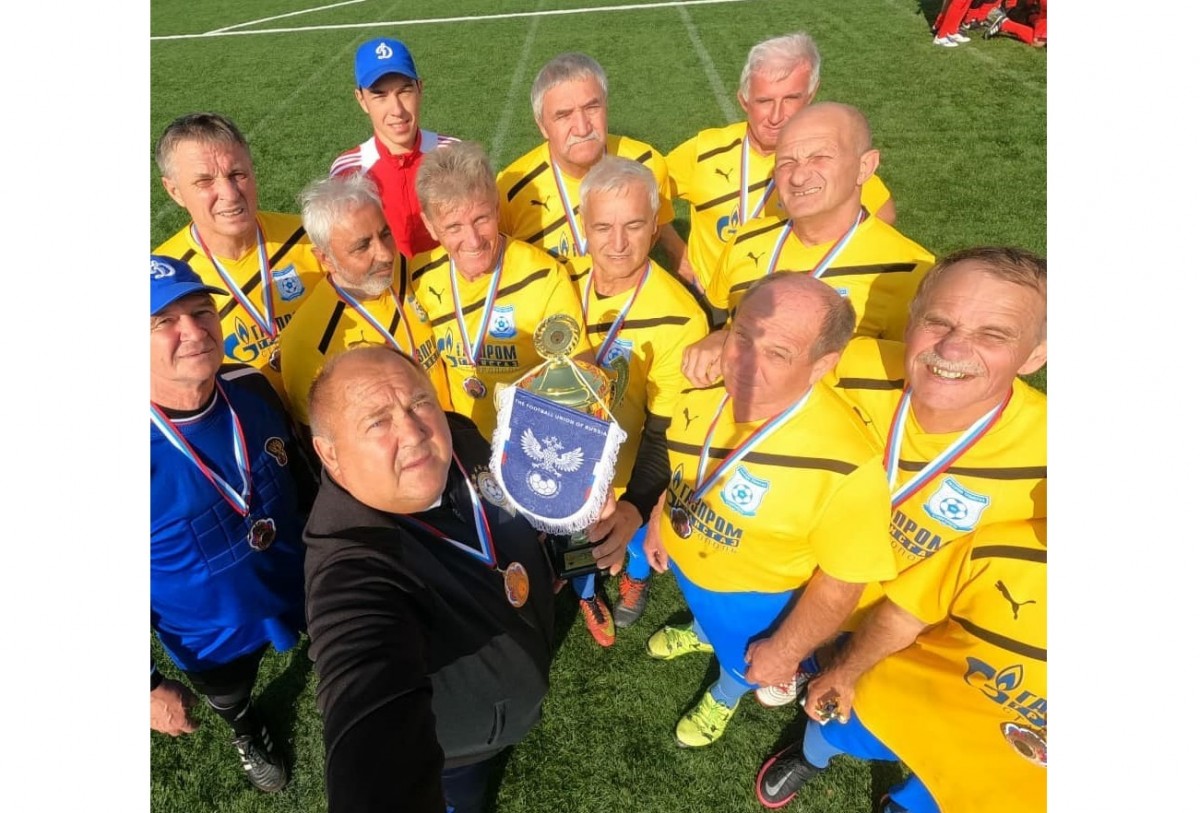 Ветераны футбола из Ставрополья завоевали бронзу на чемпионате в Витязево Ветераны футбола из Ставрополья завоевали бронзу на чемпионате в Витязево