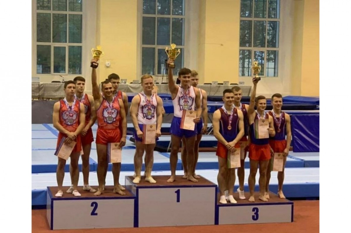 Ставропольские спортсмены взяли золото на всероссийских соревнованиях по прыжкам на батуте Ставропольские спортсмены взяли золото на всероссийских соревнованиях по прыжкам на батуте