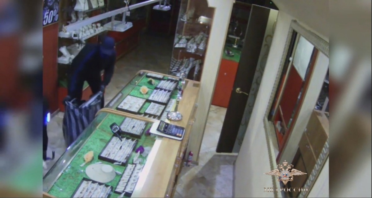 На Ставрополье осудят банду грабителей, похитивших украшения на 29 млн рублей