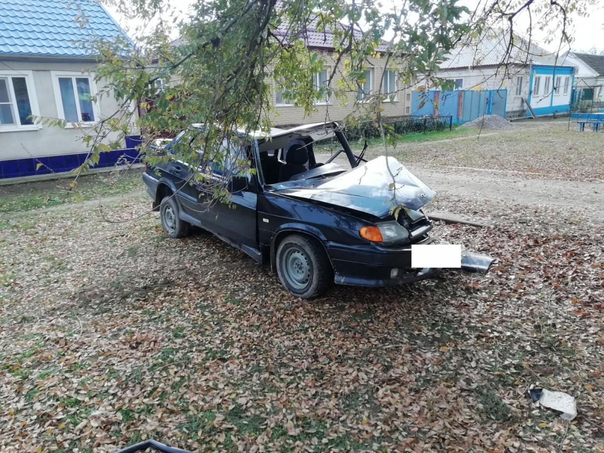Житель Ставрополья бросил жену с травмами на месте ДТП Житель Ставрополья бросил жену с травмами на месте ДТП