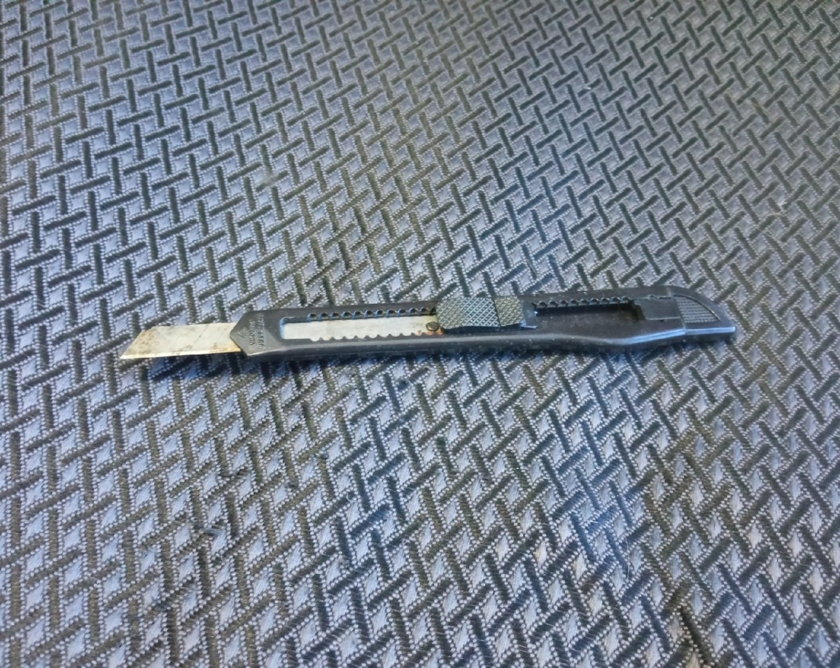 Житель Ставрополья убил знакомого канцелярским ножом Житель Ставрополья убил знакомого канцелярским ножом