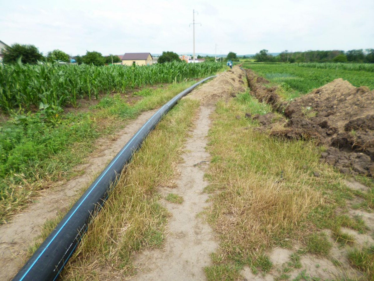 Замену устаревшего водовода в Кочубеевском округе окончат к концу 2021 года