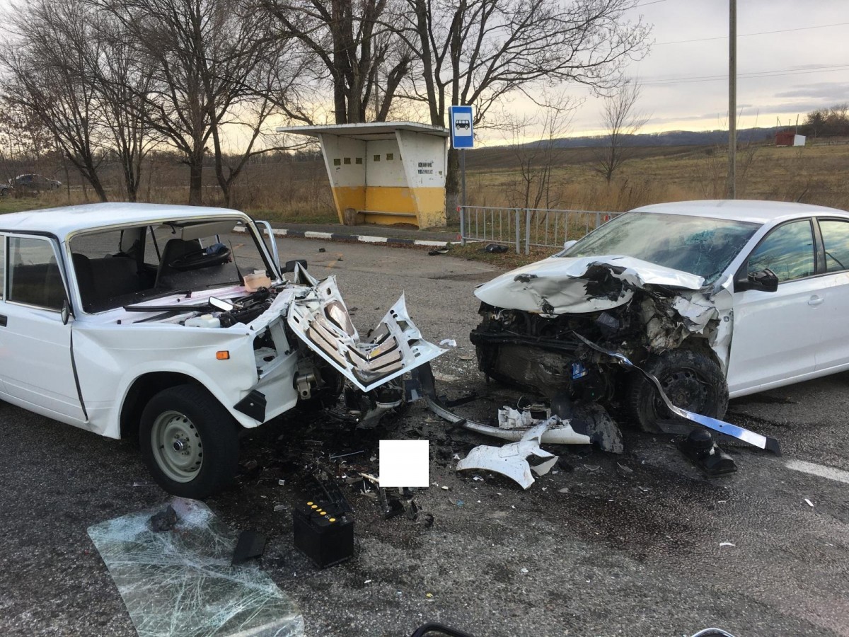 В Предгорном округе злостный нарушитель ПДД спровоцировал аварию с 3 пострадавшими В Предгорном округе злостный нарушитель ПДД спровоцировал аварию с 3 пострадавшими