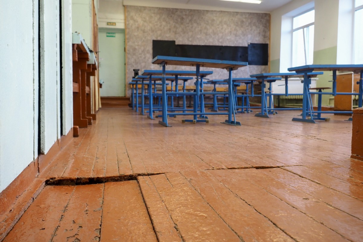 Губернатор посетил лицей в Ессентуках после жалобы в эфире «Прямой линии» Губернатор посетил лицей в Ессентуках после жалобы в эфире «Прямой линии»