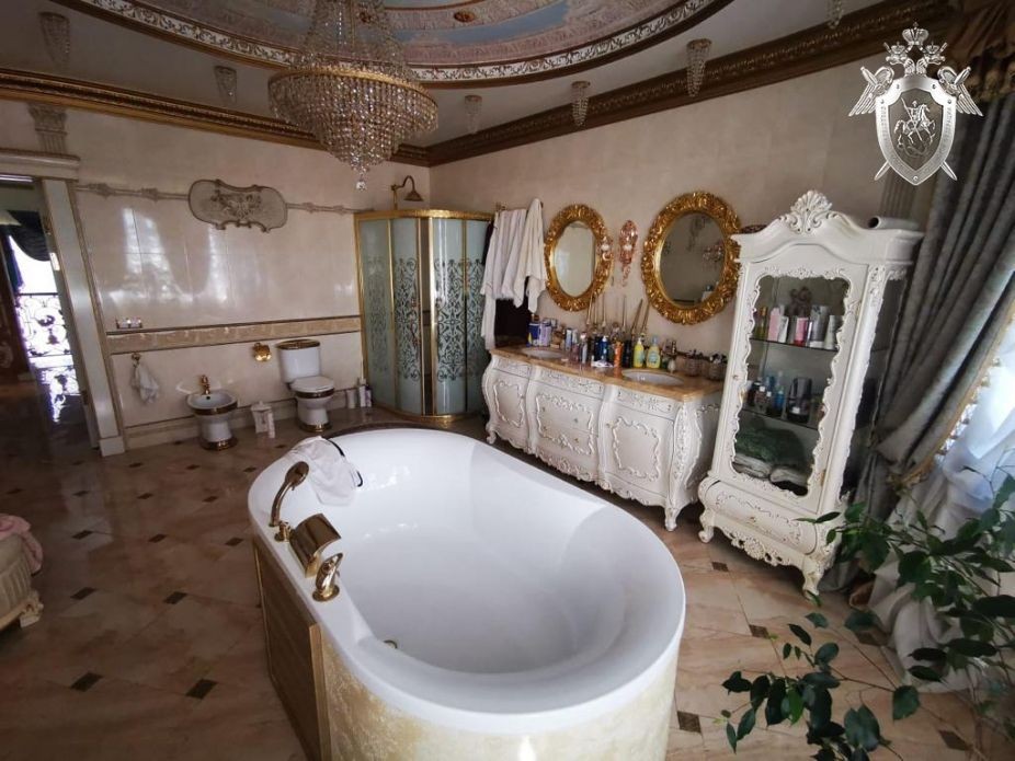 Генпрокурор Краснов: у экс-главы ГИБДД Ставрополья нашли 21 объект недвижимости Генпрокурор Краснов: у экс-главы ГИБДД Ставрополья нашли 21 объект недвижимости