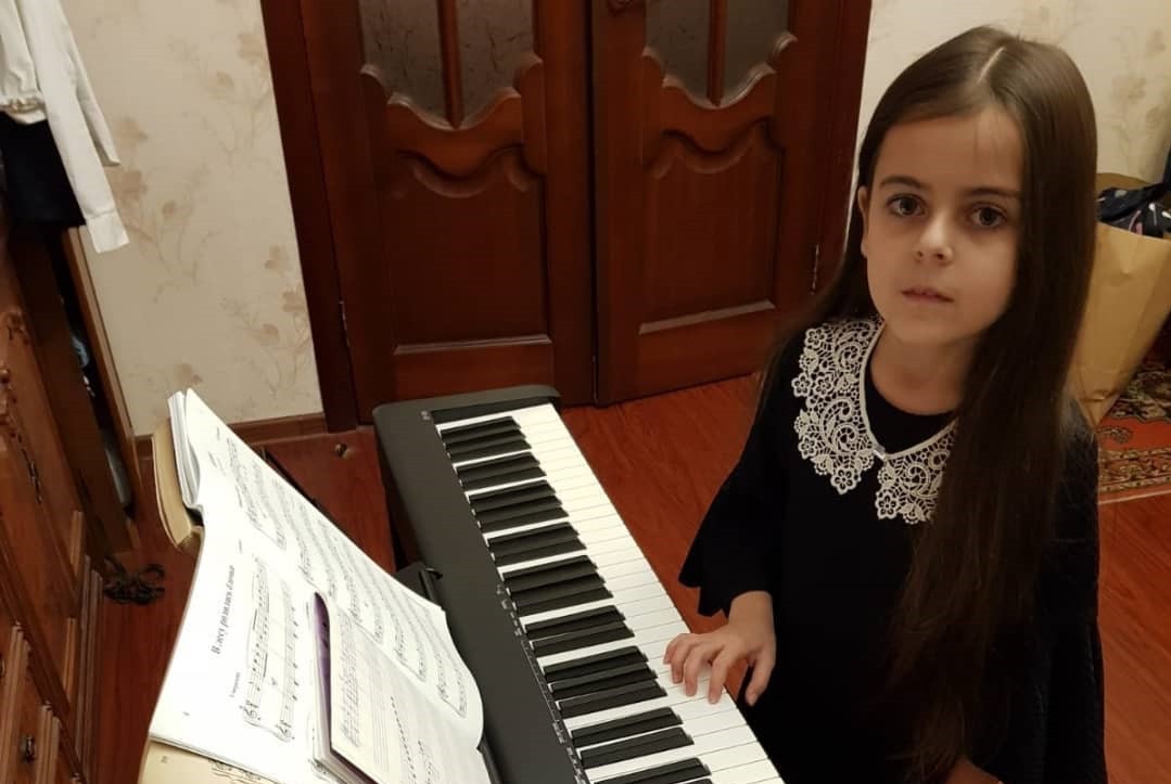 Юная пианистка из Кисловодска покорила жюри Международного конкурса «London Sky» Юная пианистка из Кисловодска покорила жюри Международного конкурса «London Sky»