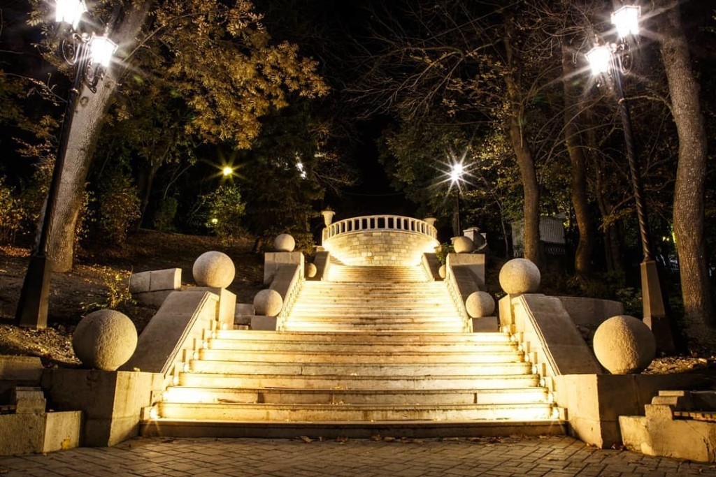 К весне в Железноводске модернизируют систему уличного освещения