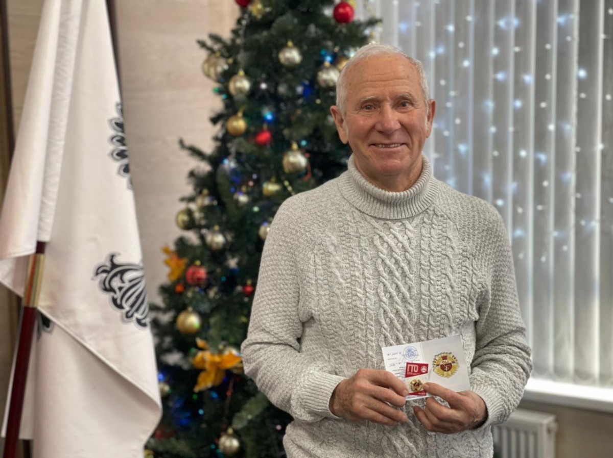 Золотой значок ГТО получил 82-летний кисловодчанин Золотой значок ГТО получил 82-летний кисловодчанин