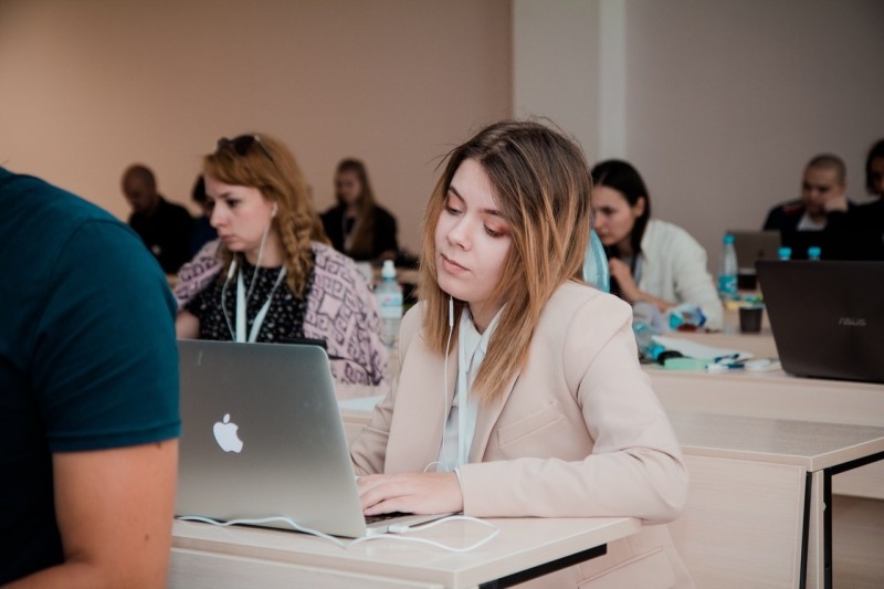 Секреты художника: как создать игру в стиле 90-х?