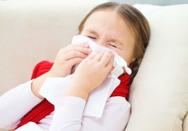 От чего может быть сухой кашель у ребенка