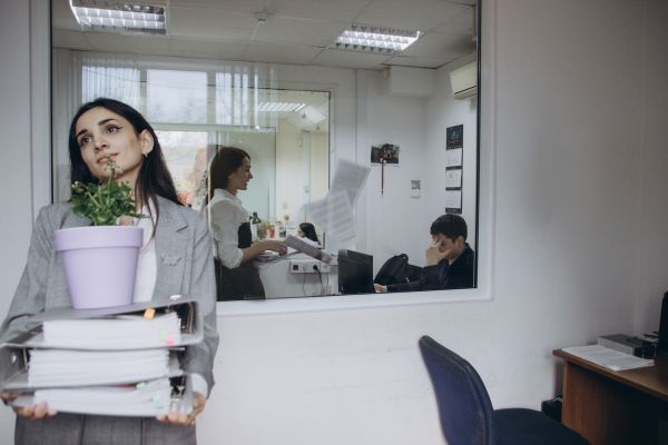 Увольнение по соглашению сторон: плюсы и минусы