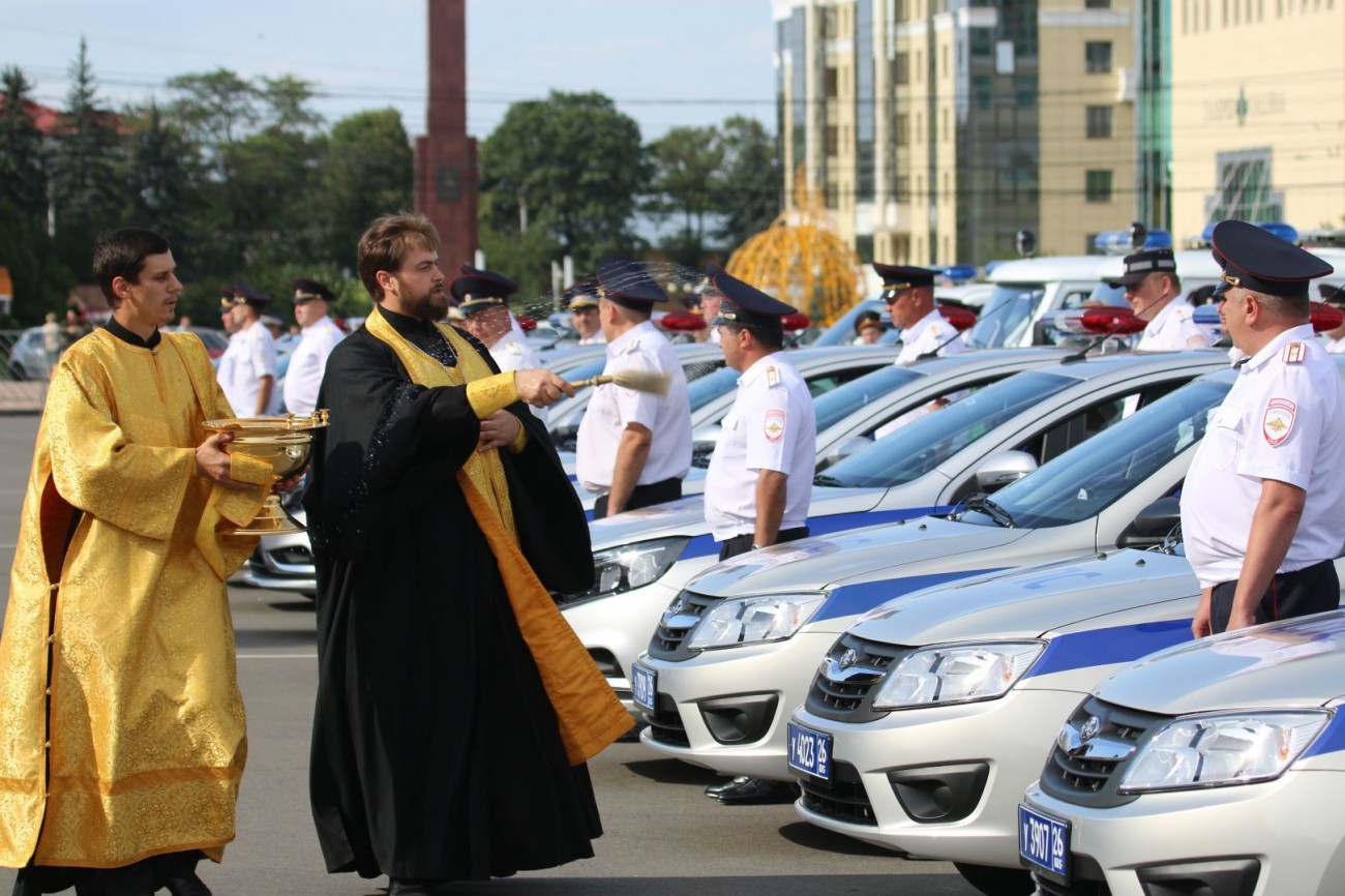 Автомобили ставропольский край. Ставрополь Полицейская машина. Служебный автомобиль Ставрополь полицейский. Ставропольские машины. Полиция Ставрополь машины.