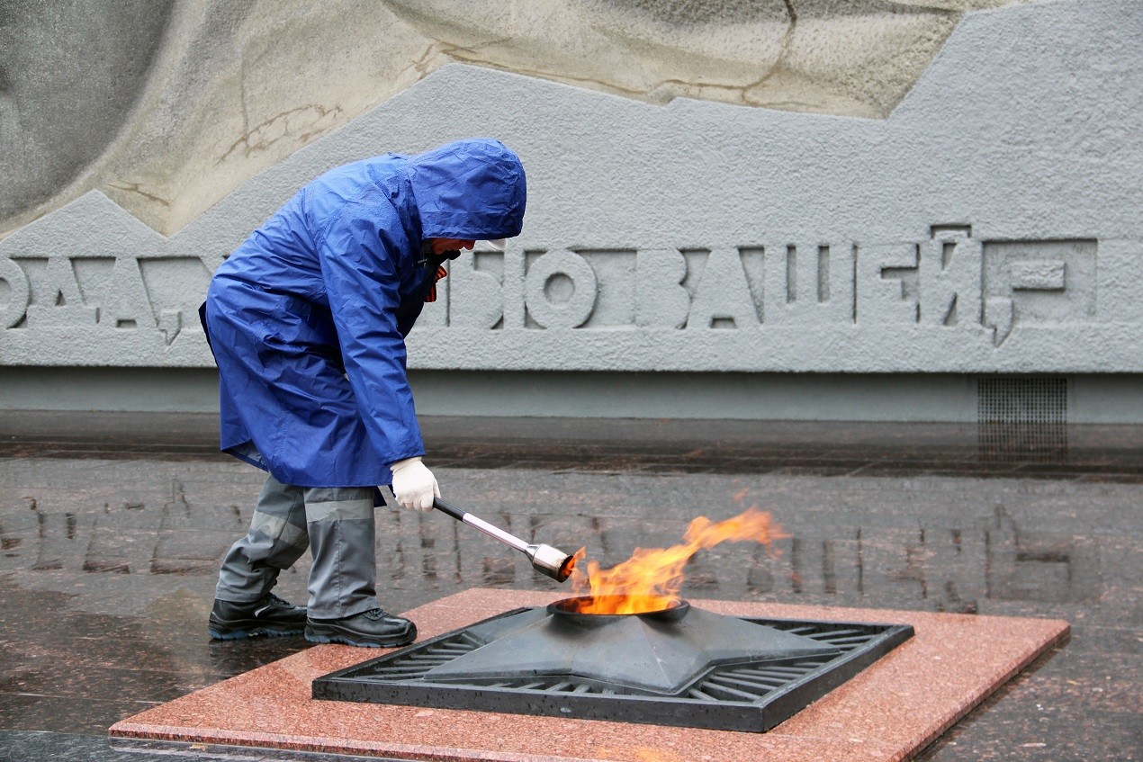 В Ставрополе Вечный огонь подготовили ко Дню Победы