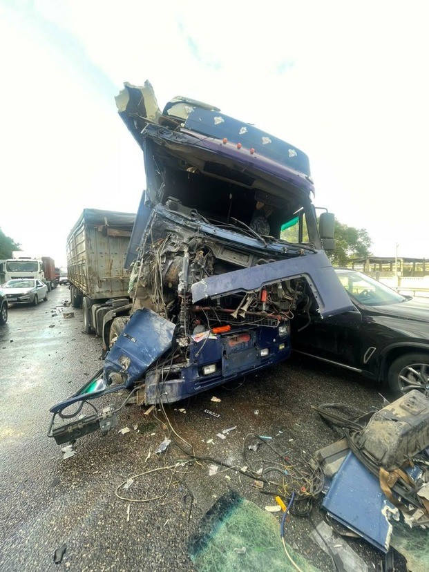 В Невинномысске в аварии пострадал пассажир грузового автомобиля