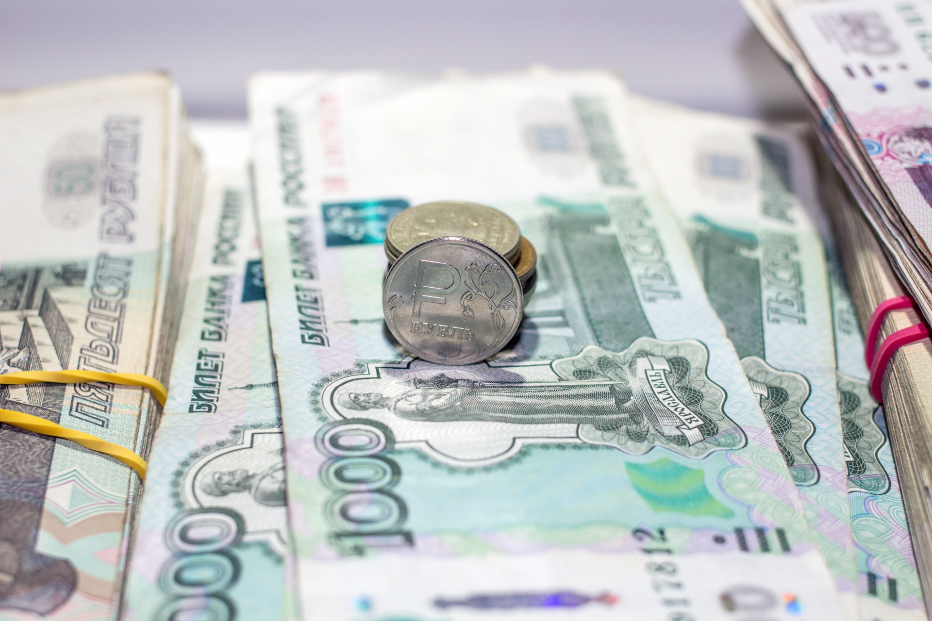 На Ставрополье стали реже встречаться фальшивые тысячерублевые купюры
