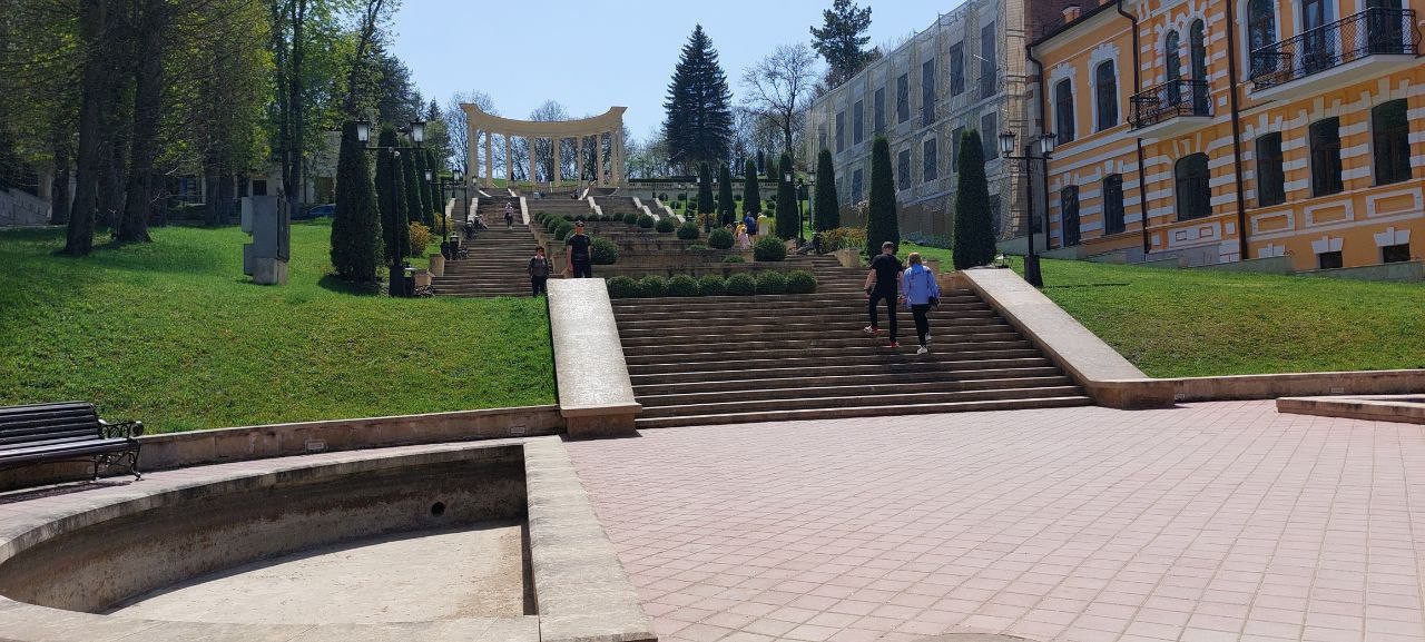 Сообщения о минировании городских судов поступили в Кисловодске и Железноводске