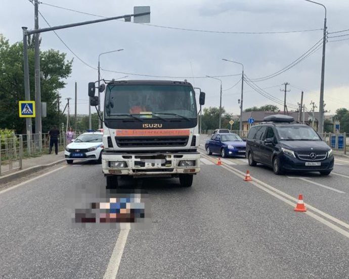 На Ставрополье грузовик насмерть сбил женщину на пешеходном переходе