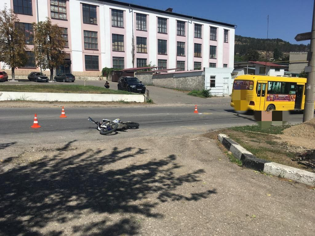 В Кисловодске мотоциклист погиб в ДТП с автобусом