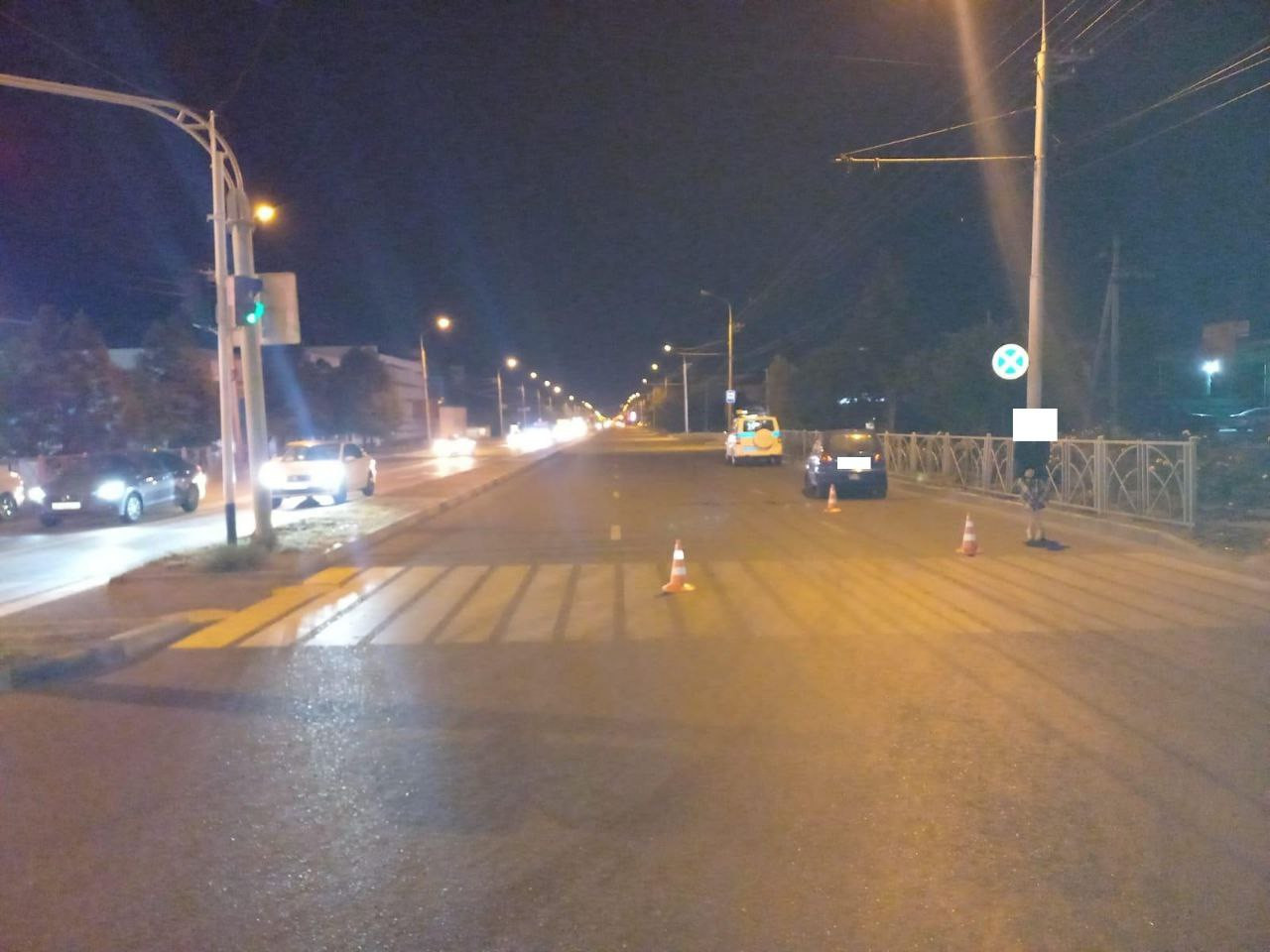 Женщина, переходившая дорогу на зелёный, попала под машину в Ставрополе